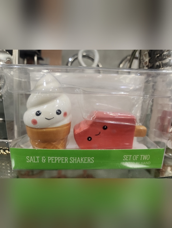Boston Warehouse Other - Adorable Ice Cream Cone & Popsicle Salt & Pepper Shaker Set - White & Red